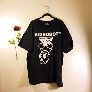 Kid Robot - “Reverse KidRobot” T-Shirt Size XL